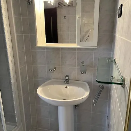 Panoramic Seaview Apartment, Renovated With New Aircons *