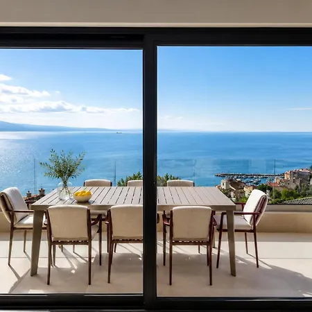 Panoramic Seaview Apartment, Completely Renovated Daire *